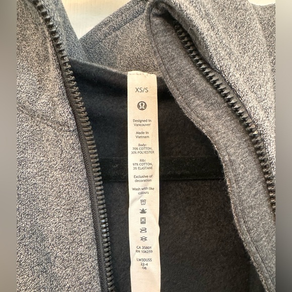 *NWT* Lululemon Scuba Oversized Cropped Hoodie xs/s - Picture 3 of 4